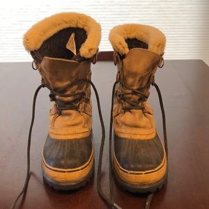 Sorel Caribou boots, size 9